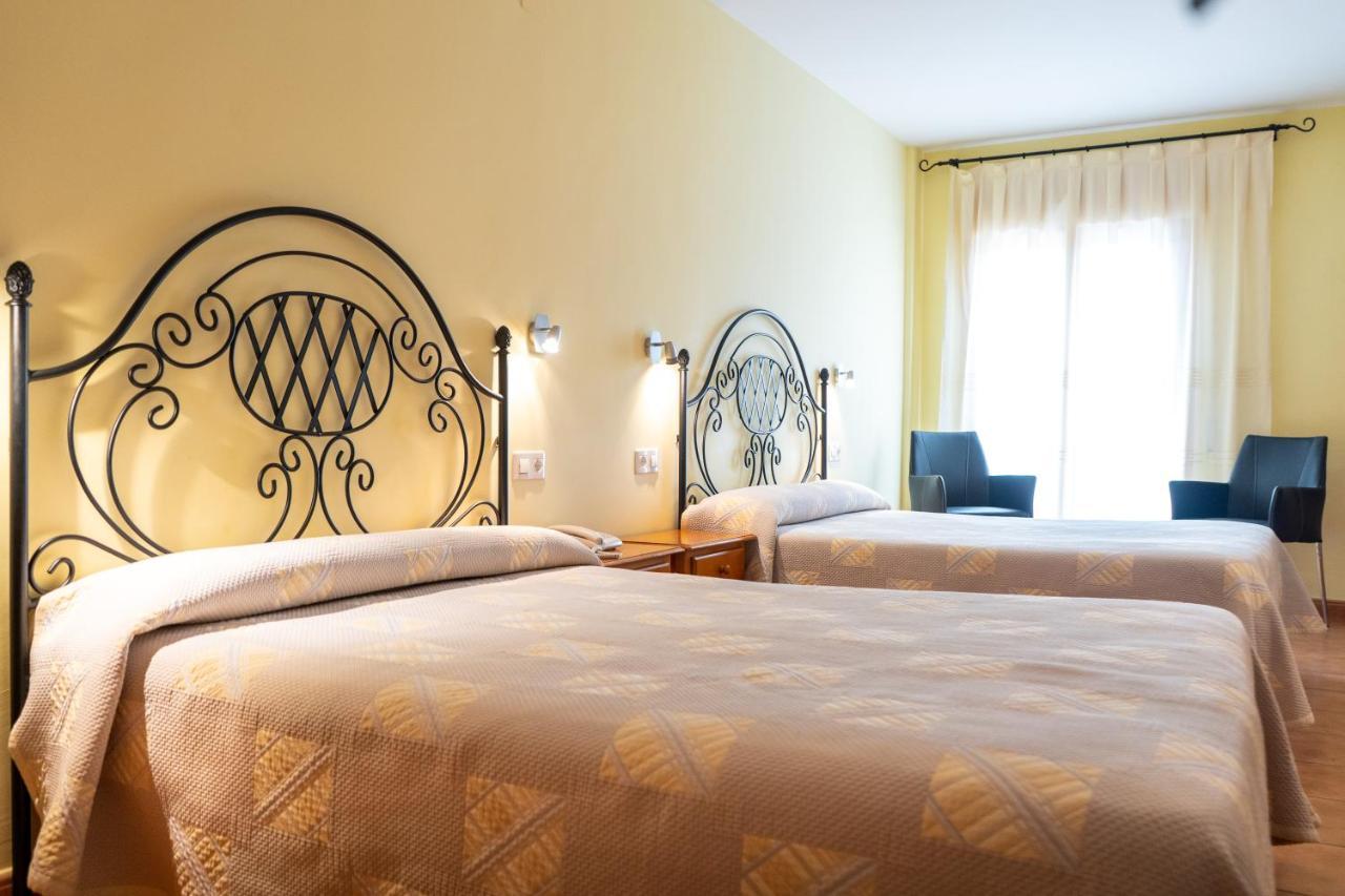 Hotel Castellote Extérieur photo
