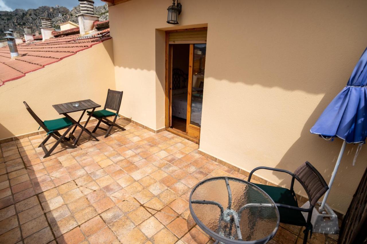 Hotel Castellote Extérieur photo