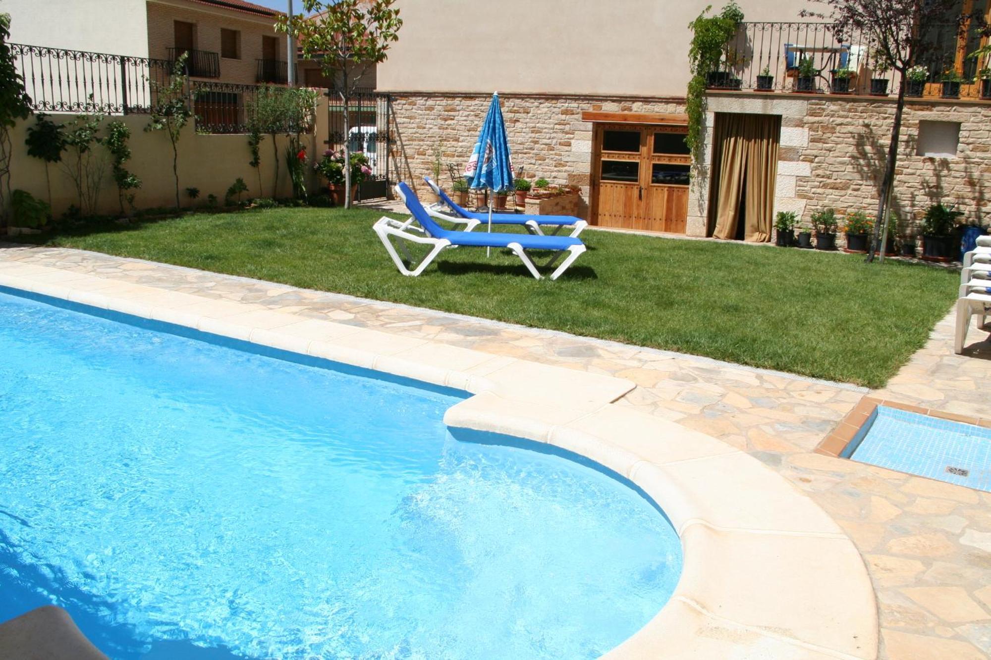 Hotel Castellote Extérieur photo