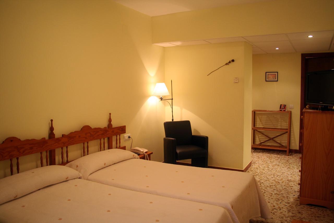 Hotel Castellote Extérieur photo